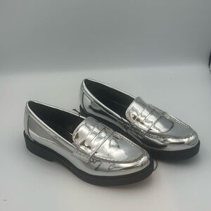 Worthington Silver Ellen Loafers Size 8.5